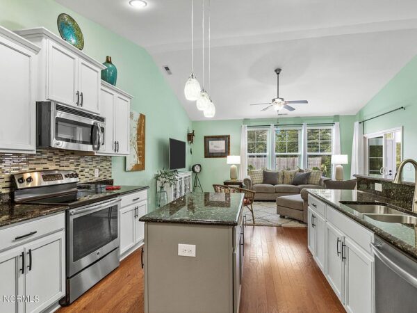 134 Yellow Tulip Street, 47290 Iron Town