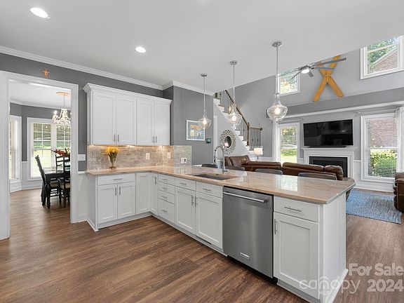 15 Aspen Street, 92817 Aluminum City