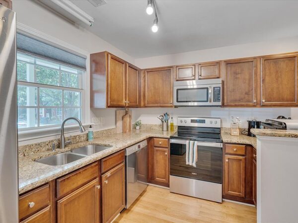 82 Nectarine Street, 27410 Nickel Town