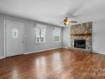 17 Aspen Avenue, 90210 Silver City