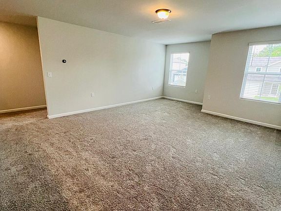 17 Lilac Lane, 92014 Gold Town