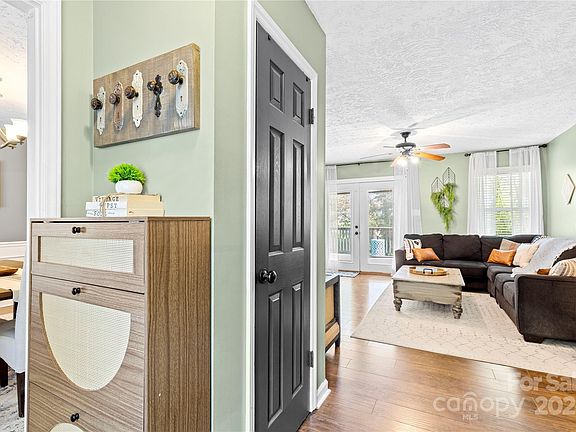 73 Dahlia Street, 48216 Copper City