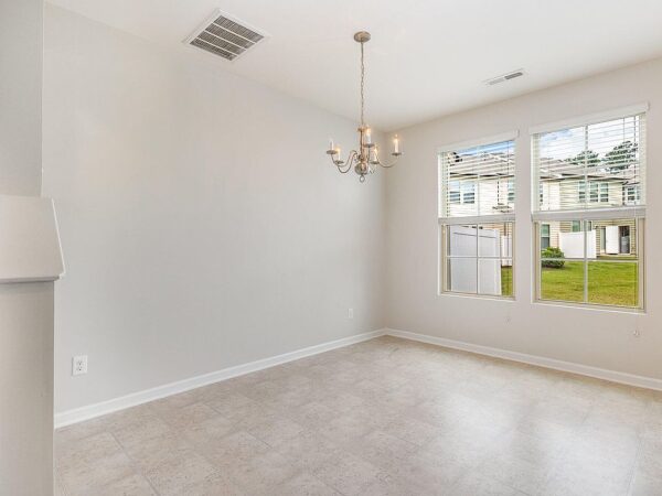 123 Oak Street, 67890 Copper Town