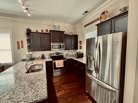 143 Lilac Street, 65720 Leadville City