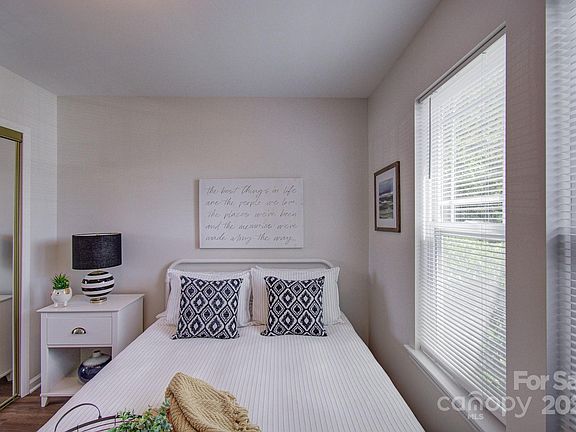 27 Jasmine St, 37492 Iron City
