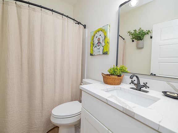 22 Oak Street, 31425 Silver City
