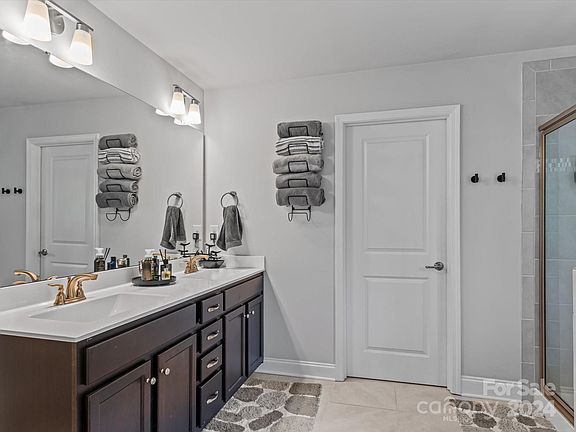 243 Cherry Blossom Avenue, 90742 Copperville