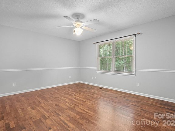 17 Aspen Avenue, 90210 Silver City