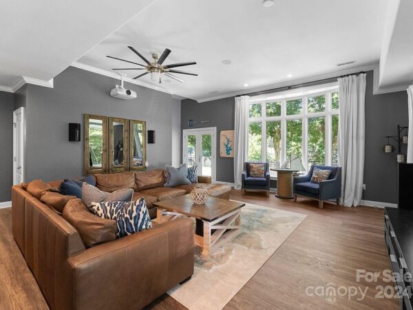 15 Aspen Street, 92817 Aluminum City