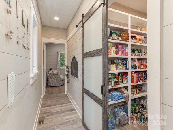 52 Nectarine Street, 89475 Nickel Town