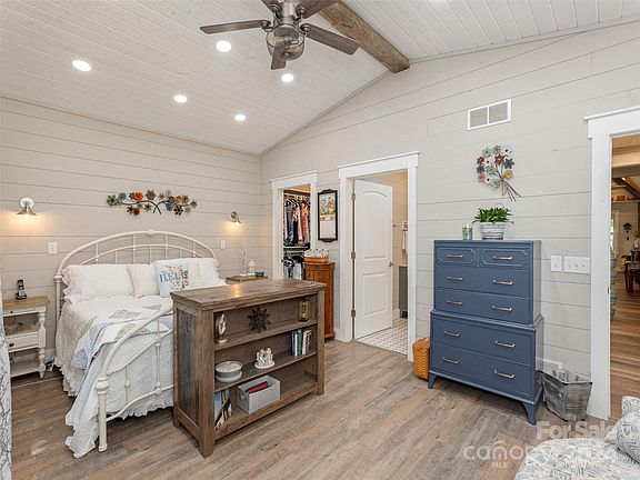 52 Nectarine Street, 89475 Nickel Town