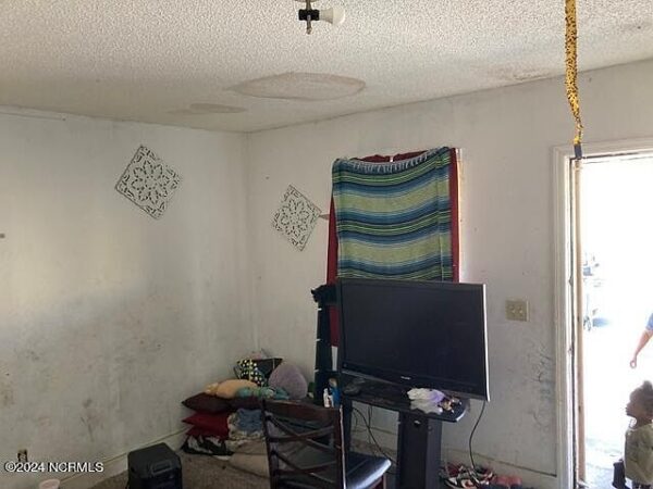 72 Daisy Lane, 94530 Diamond City