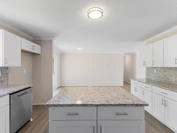 142 Yellow Rose Street, 73920 Silver City