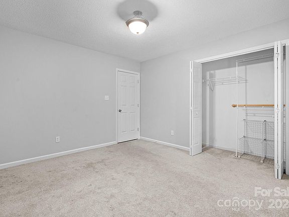 17 Aspen Avenue, 90210 Silver City