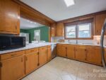 89 Ivy Lane, 45321 Iron Town