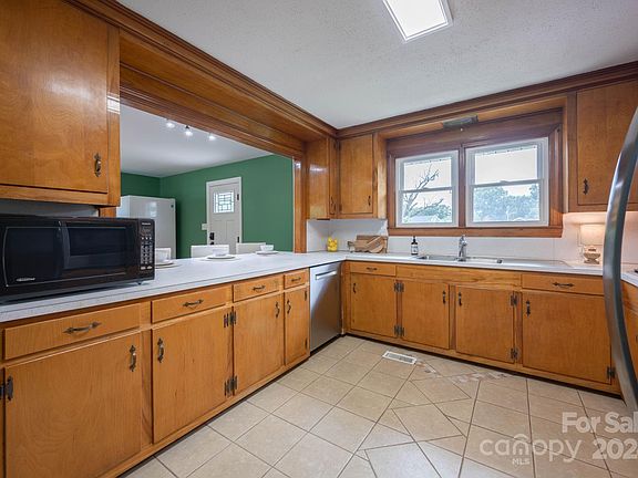 89 Ivy Lane, 45321 Iron Town