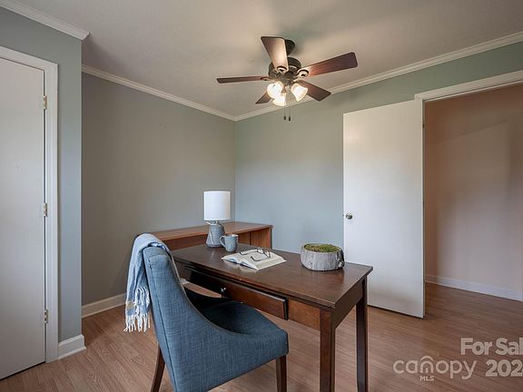 89 Ivy Lane, 45321 Iron Town