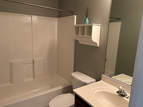 12 Quince Lane, 38492 Silver Town