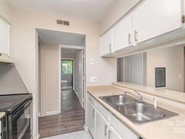 152 Fir Street, 89123 Platinum Town