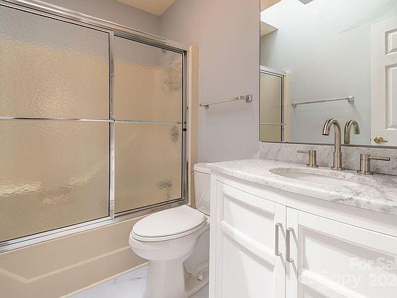 45 Holly Street, 78234 Gold Town