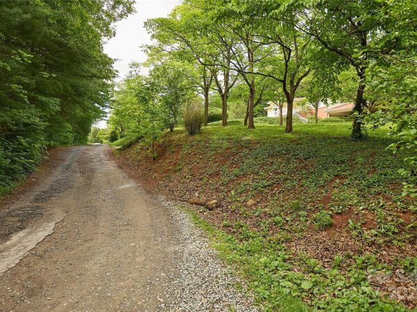 112 Teakwood Drive, 36425 Titanium City