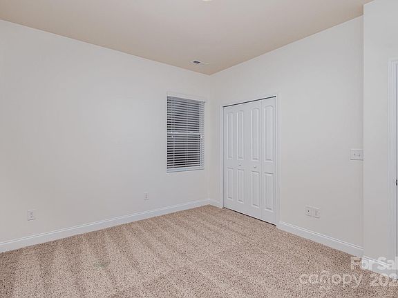 72 Green Tree, 34829 Gold Town