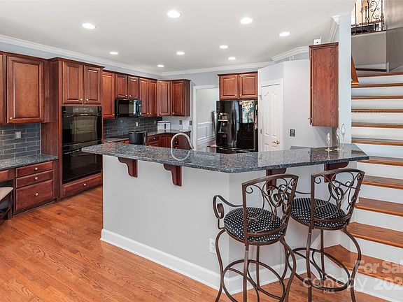 217 Elm Street, 48291 Copper Town