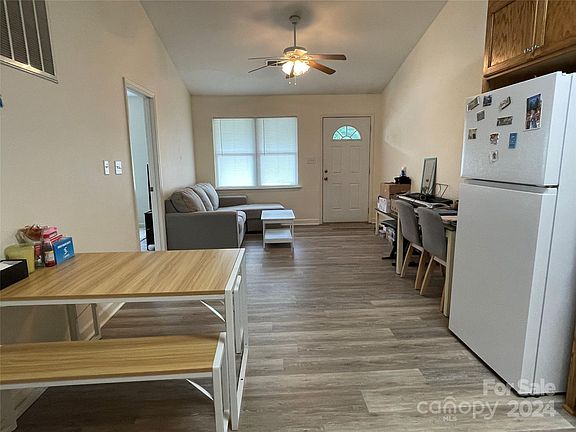 83 Fuchsia Avenue, 47205 Copper City