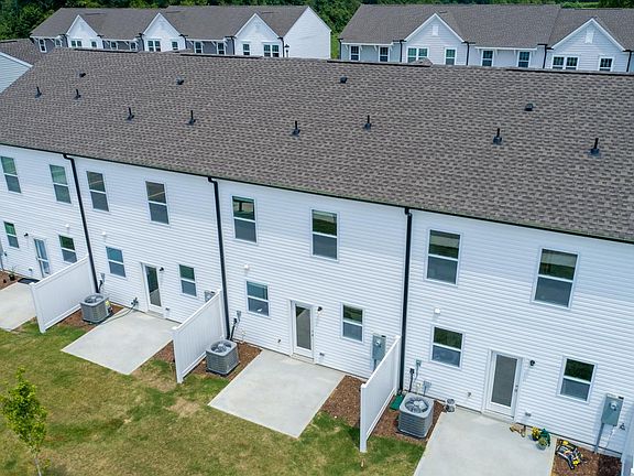 17 Oak Street, 54321 Onyx Town