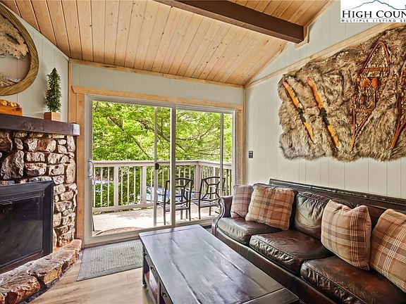 72 Greenbriar Drive, 48123 Gold City