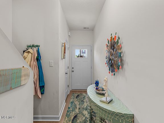 47 Greenbriar Lane, 63849 Gold City