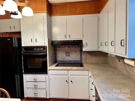 19 Xenon St, 84753 Steel City