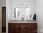 45 Yellowwood Street, 23847 Gold Town
