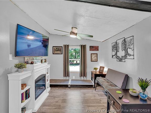123 Ivy Street, 67890 Iron Town