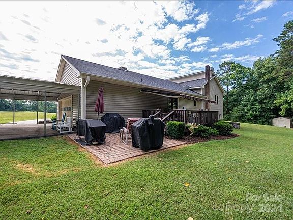 23 Fir Street, 86753 Iron Town