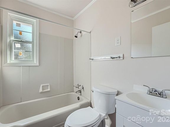 104 Green Street, 48396 Gold Town