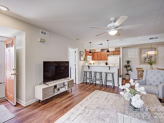 27 Jasmine St, 37492 Iron City