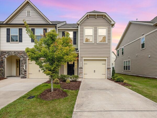 123 Oak Street, 67890 Copper Town
