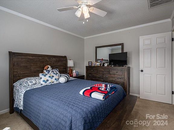 23 Fir Street, 86753 Iron Town