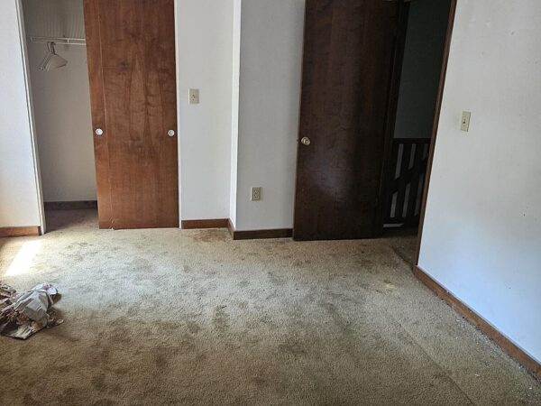 42 Oak Street, 75931 Silver City