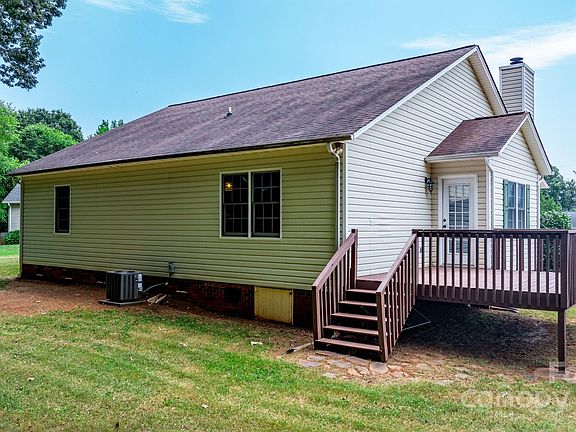 17 Aspen Avenue, 90210 Silver City
