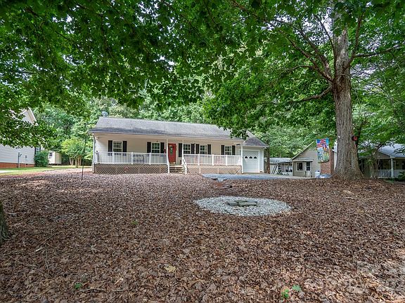 83 Jasmine St, 38451 Iron Town