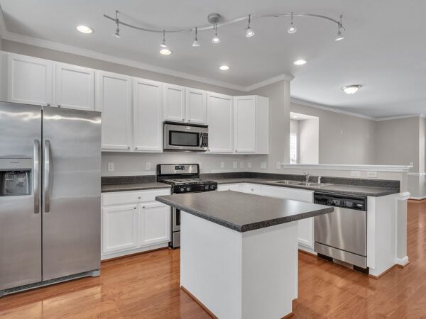84 Violet Street, 72931 Vanadium City