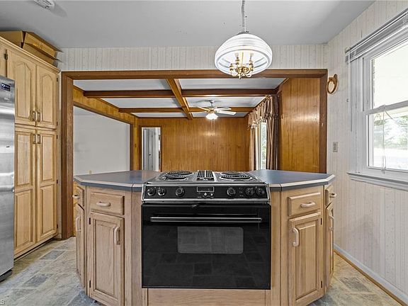 131 Fir Lane, 47829 Iron Town
