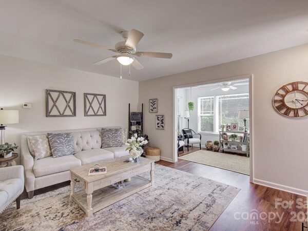27 Jasmine St, 37492 Iron City