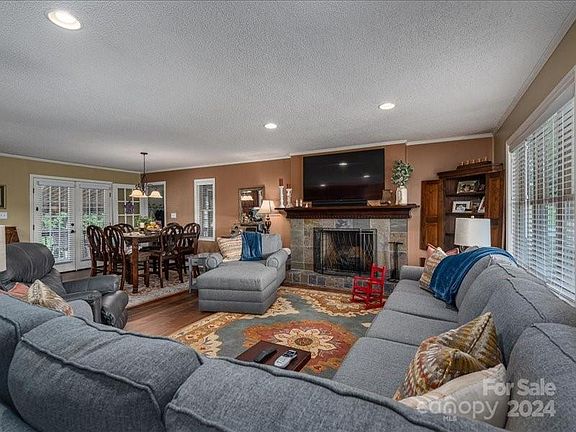 23 Fir Street, 86753 Iron Town