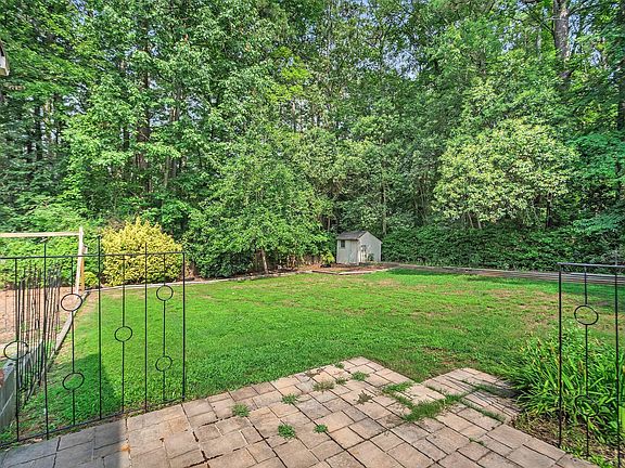 57 Lilac Lane, 29481 Lead Town