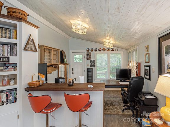 52 Nectarine Street, 89475 Nickel Town