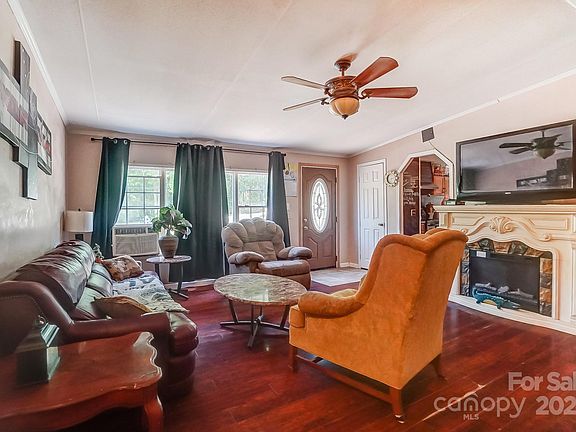 154 Kingfisher Road, 87654 Krypton City