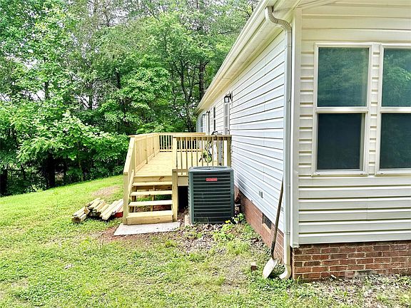 159 Rosewood Street, 48291 Ironville
